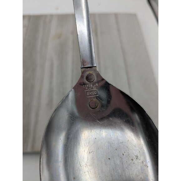 Vintage EKCO Solid Serving Spoon Kitchen Utensil White Flower Handle 11 3/4" - Picture 7 of 8